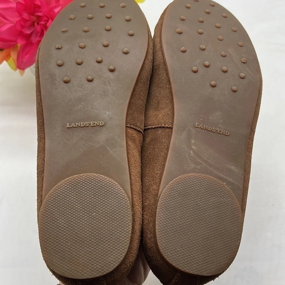 Lands’ End Tan Suede Slip In Loafer Sz 8. MCL1871D